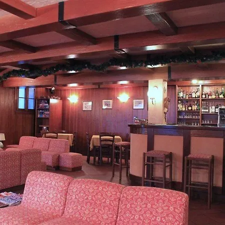 فندق Edelweiss 2*