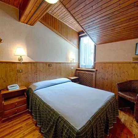 Отель Edelweiss