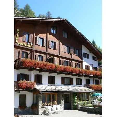 Отель Edelweiss Курмайор