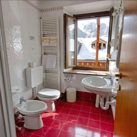 ホテル Edelweiss クールマイユール